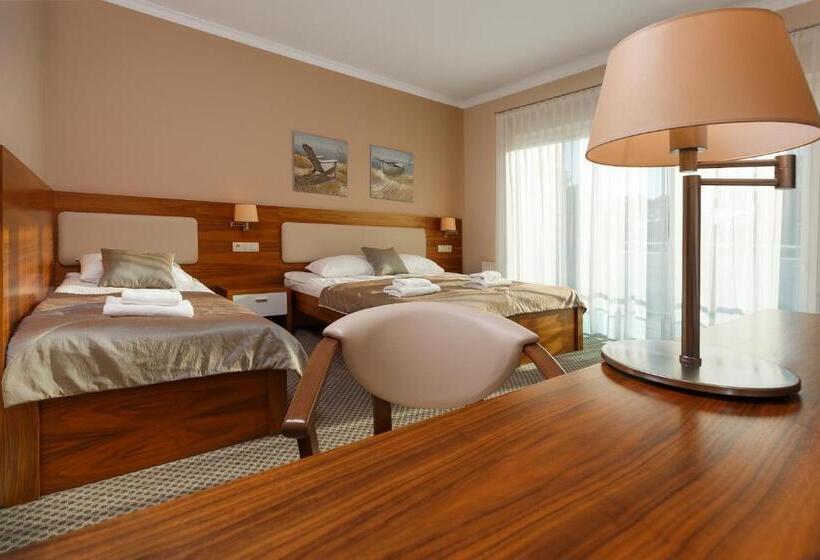 Номер Стандарт Трехместный, Best Western Jurata