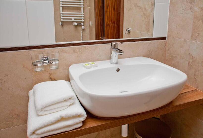 Трехместный Номер Superior, Best Western Jurata