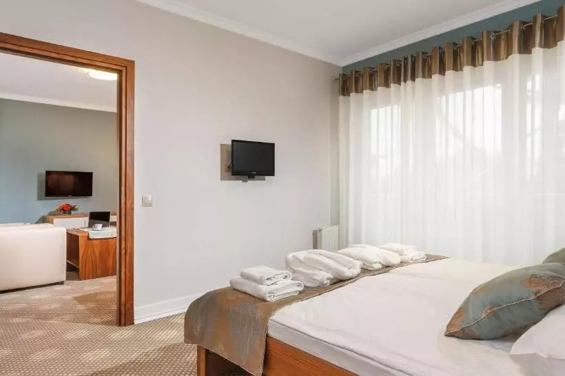 Sviitti King-vuode, Best Western Jurata