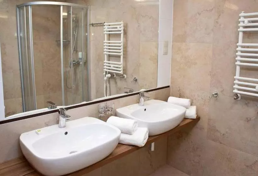 Sviitti Parveke, Best Western Jurata