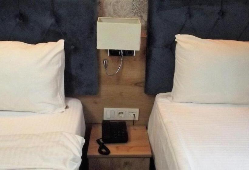 اتاق خانوادگی, Miss City Hotel Taksim