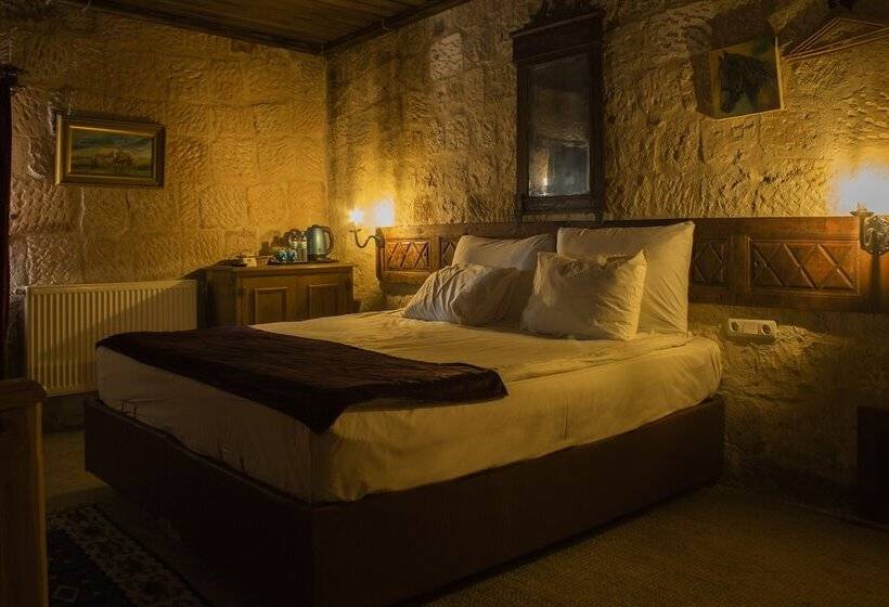 غرفة قياسية ثلاثية, Cave Art