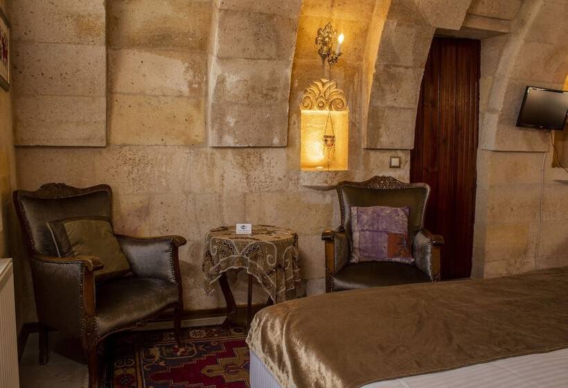 غرفة قياسية ثلاثية, Cave Art