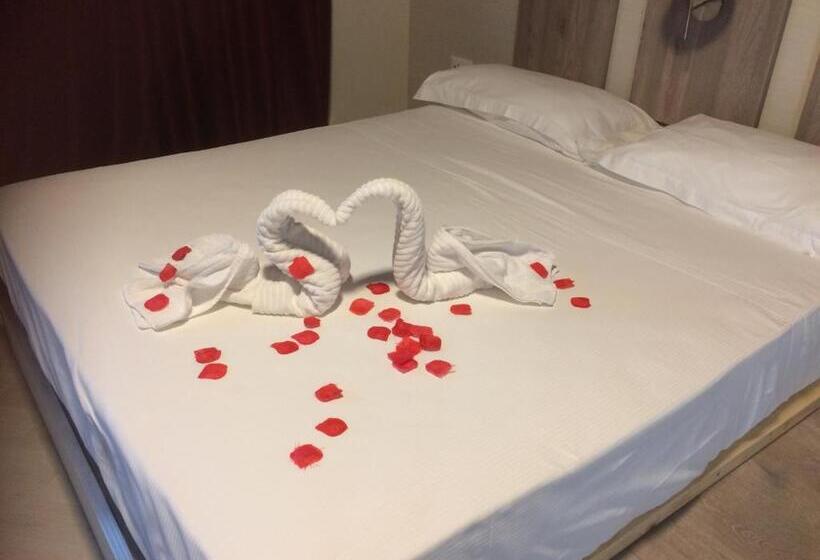 סוויטה עם ג'קוזי, Cliché