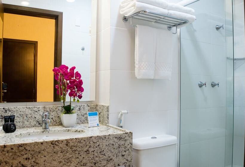 デラックスの４人部屋, Estação 101   Itajaí