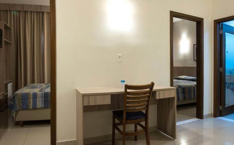 デラックスの４人部屋, Estação 101   Itajaí