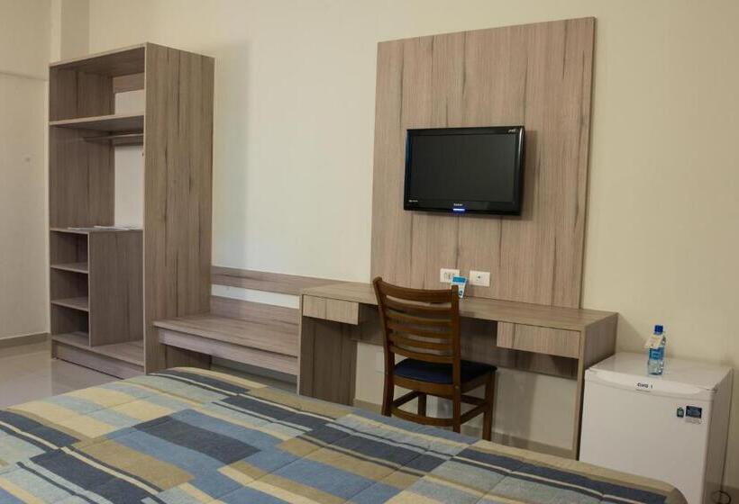 デラックスルーム, Estação 101   Itajaí