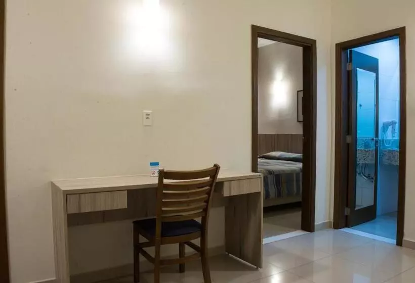 Deluxe Neljän Hengen Huone, Estação 101 Itajaí