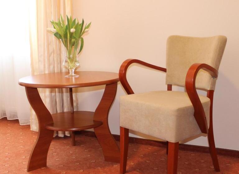 غرفة ديلوكس, Górski