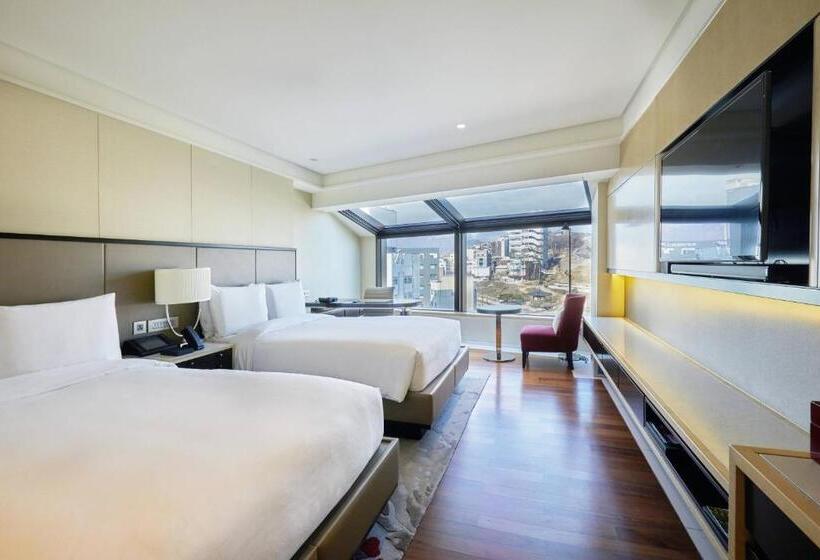 Номер Executive, Jw Marriott Dongdaemun Square Seoul