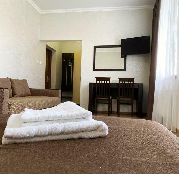 سوئیت جونیور خانوادگی, Koral