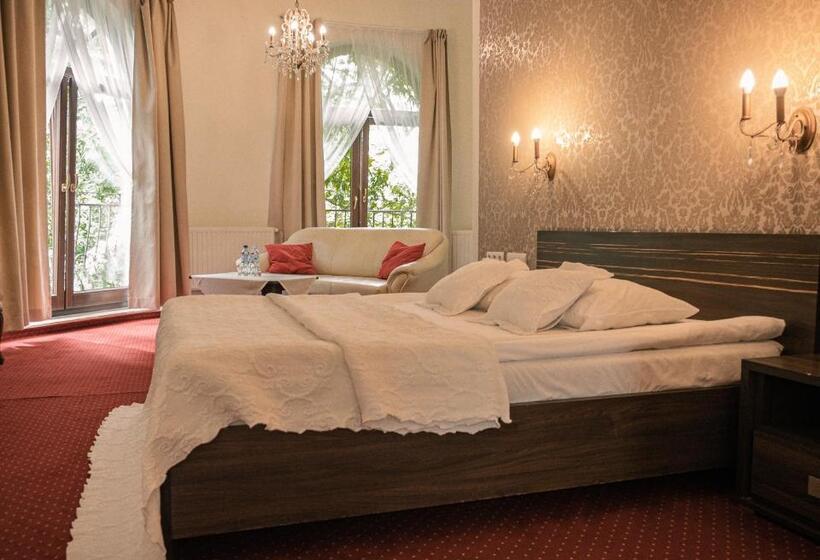 חדר סופריור, Korona