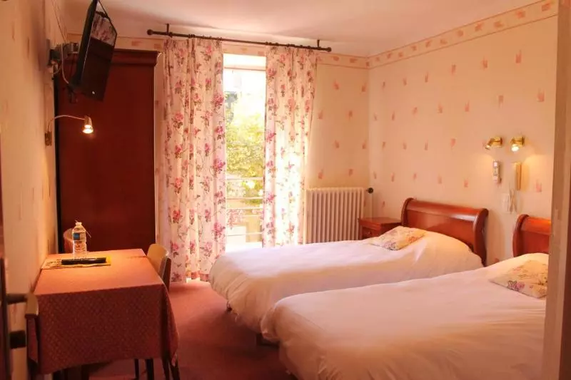 Chambre Standard, Le Commerce