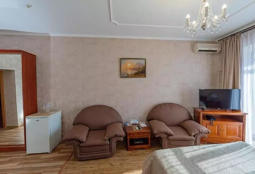 Juniorsviitti, Palace Ukraine