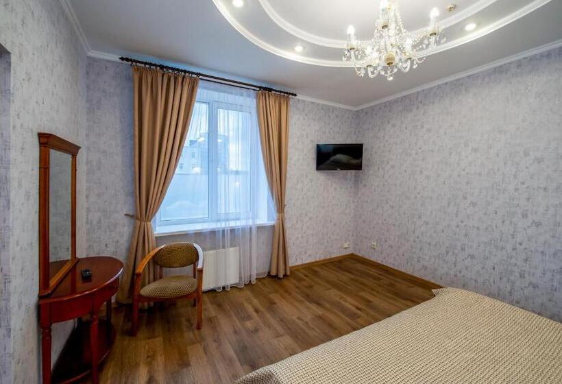 سوییت, Palace Ukraine