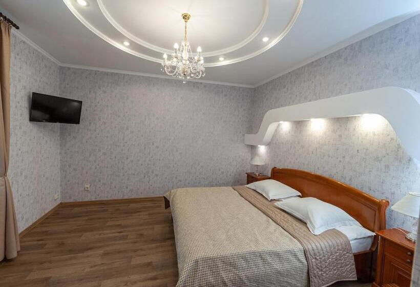 سوییت, Palace Ukraine