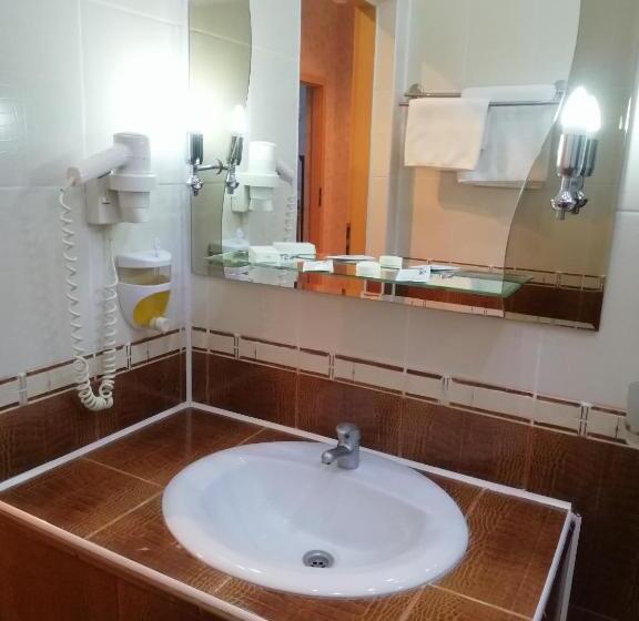 Deluxe Suite King Bed, Palace Ukraine