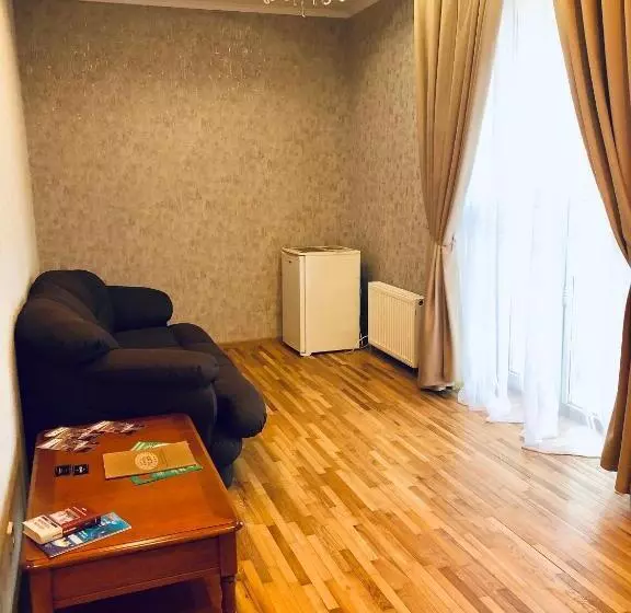 Deluxe Suite King Bed, Palace Ukraine