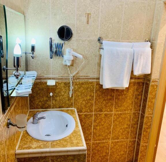 سوییت جونیور, Palace Ukraine