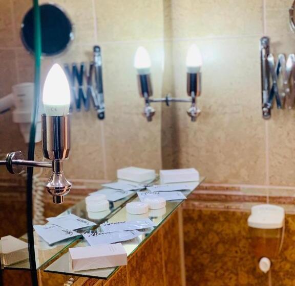 سوییت جونیور, Palace Ukraine