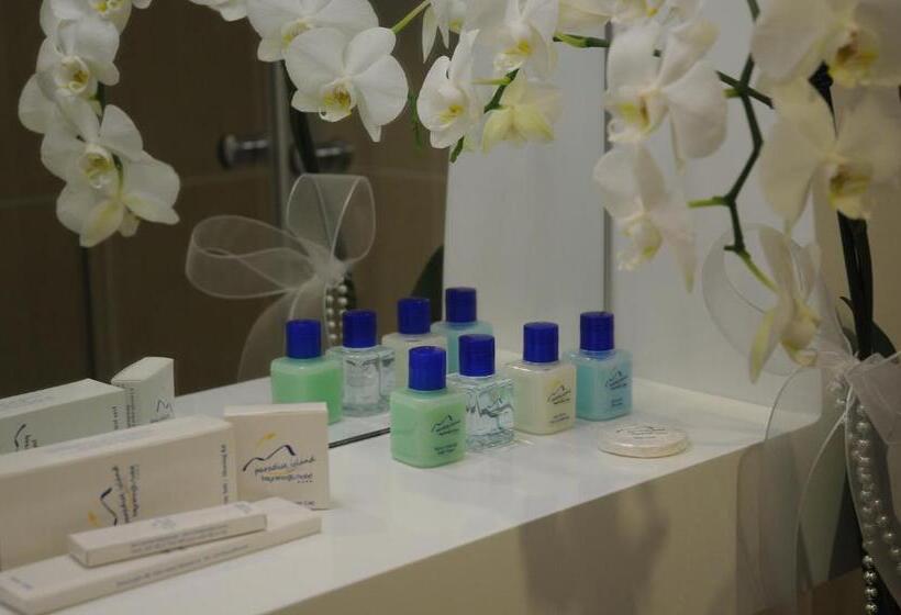 سوییت, Paradise Island