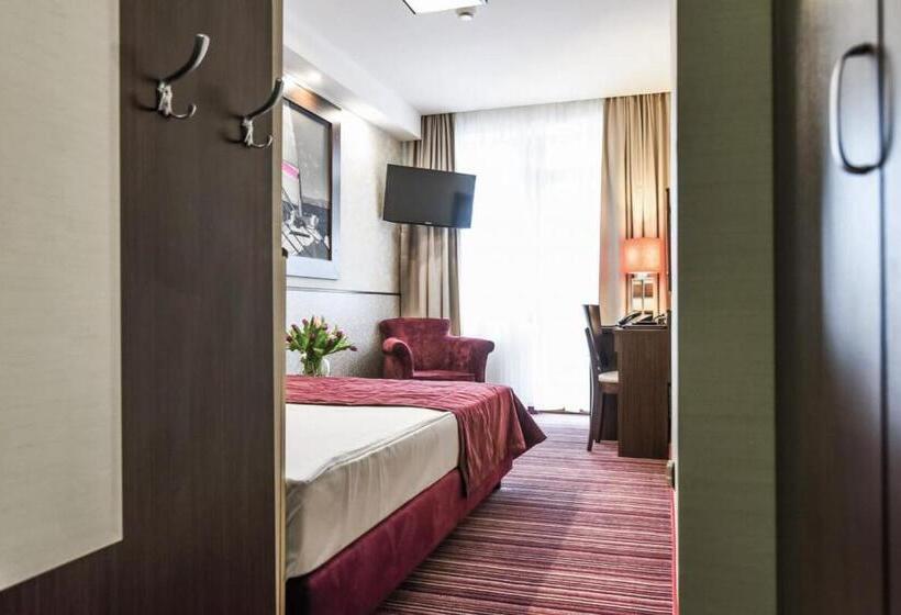 اتاق استاندارد یک نفره, Primavera Jastrzębia Góra