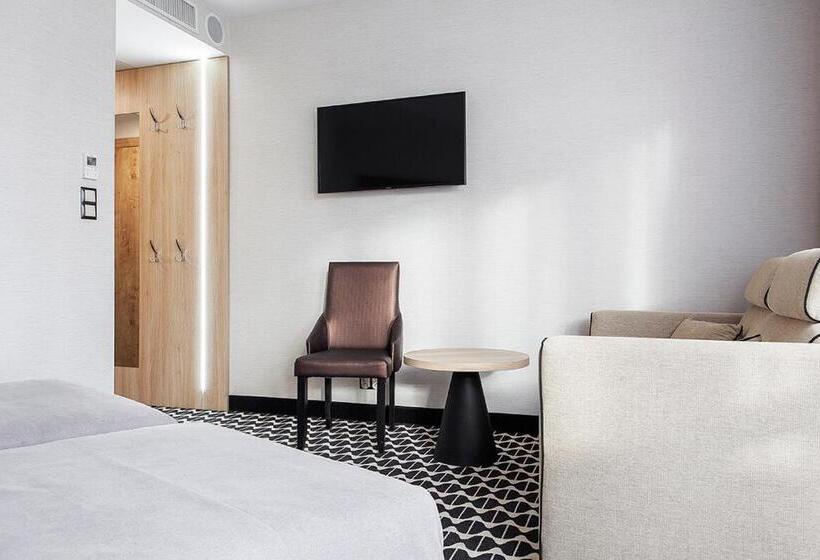 اتاق پرمیوم, Primavera Jastrzębia Góra