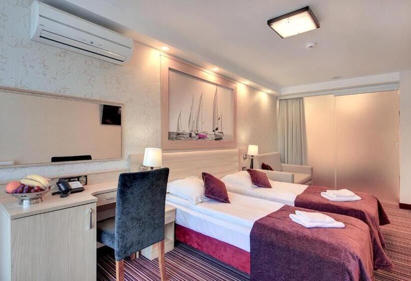 استودیوی پریمیوم, Primavera Jastrzębia Góra