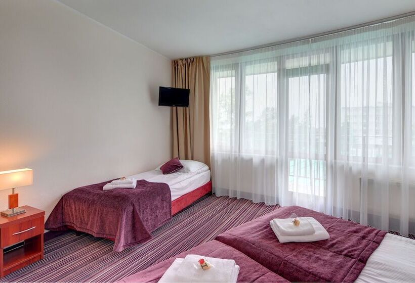 اتاق استاندارد سه نفره, Primavera Jastrzębia Góra