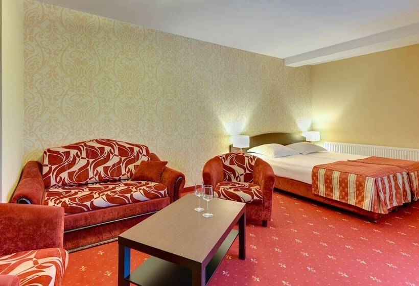 اتاق خانوادگی, Primavera Jastrzębia Góra