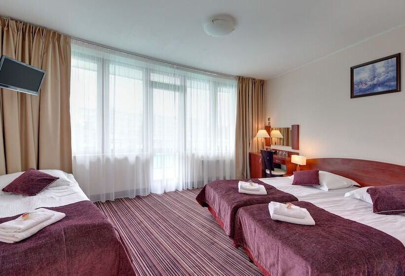 اتاق استاندارد سه نفره, Primavera Jastrzębia Góra