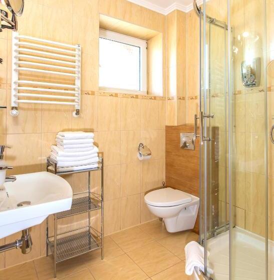 استودیوی استاندارد, Apartament Rades