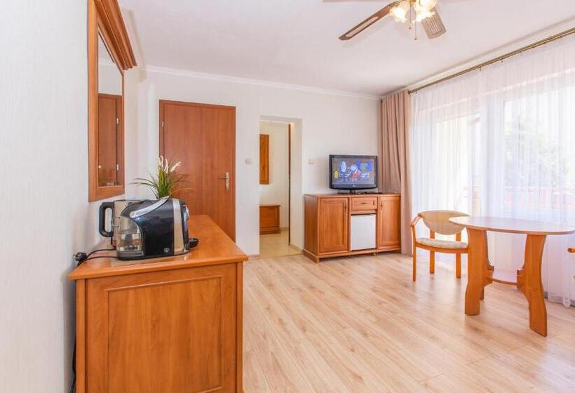 آپارتمان 1 خوابه, Apartament Rades