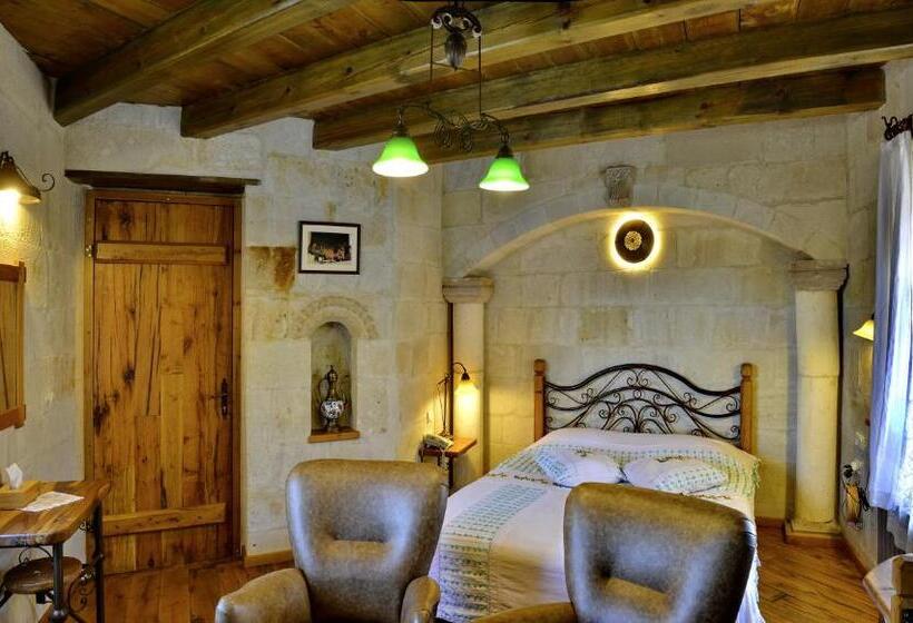 سوییت جونیور, Sultan Cave Suites