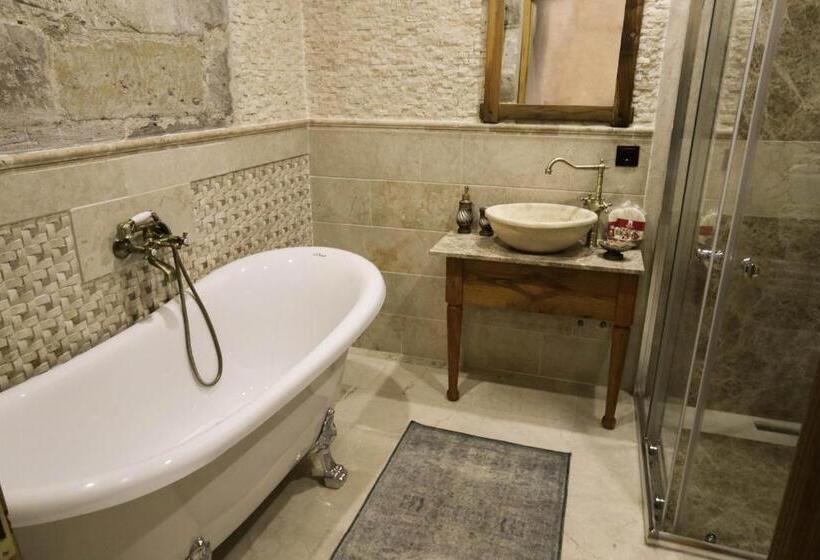 سوییت خانوادگی, Sultan Cave Suites