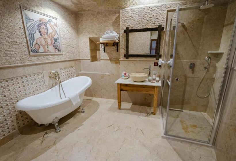 سوییت خانوادگی, Sultan Cave Suites