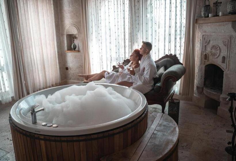 اتاق سوپریور با تخت بزرگ, Sultan Cave Suites