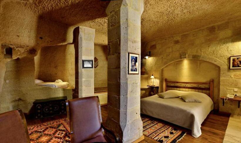 اتاق استاندارد با تخت بزرگ, Sultan Cave Suites