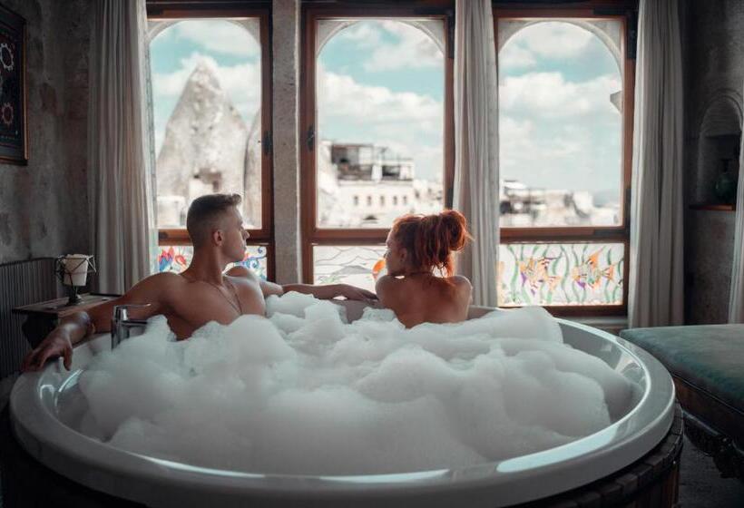 اتاق سوپریور با تخت بزرگ, Sultan Cave Suites