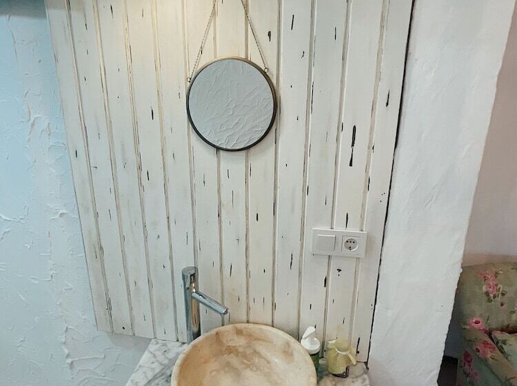 スタンダードトリプルルーム, Temucin