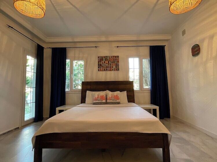 スタンダードトリプルルーム, Temucin