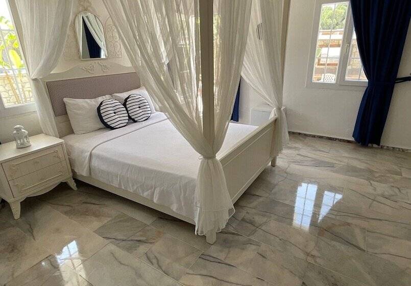 スタンダードトリプルルーム, Temucin