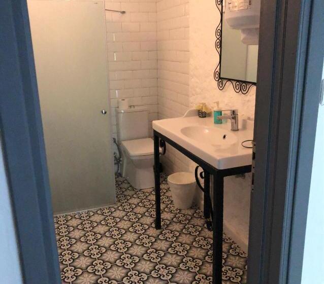 スタンダード4人部屋, Temucin