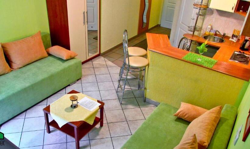 Студия Классика, Zielony Domek