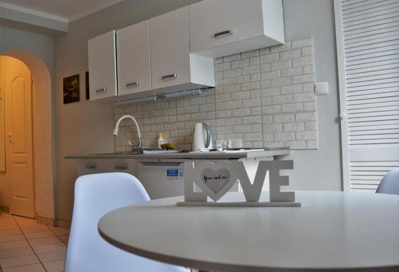 Апартаменты 1 Спальня Нижний Этаж, Zielony Domek