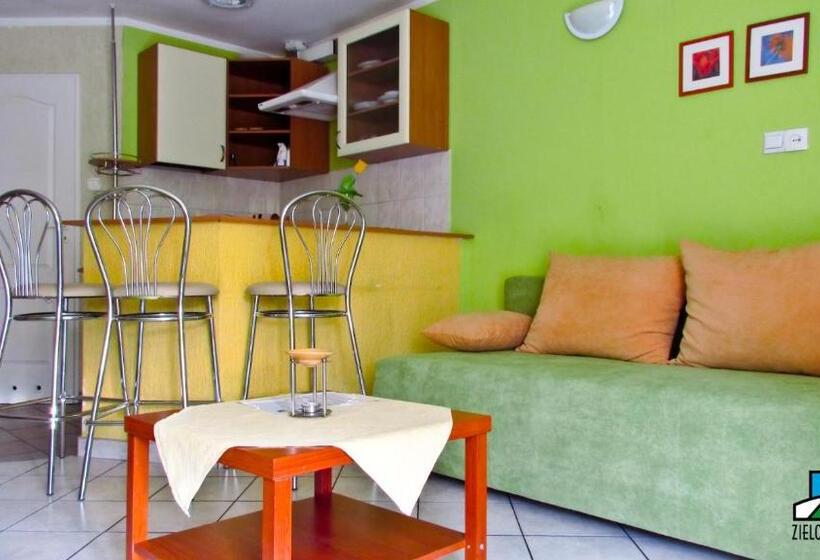 Студия Классика, Zielony Domek