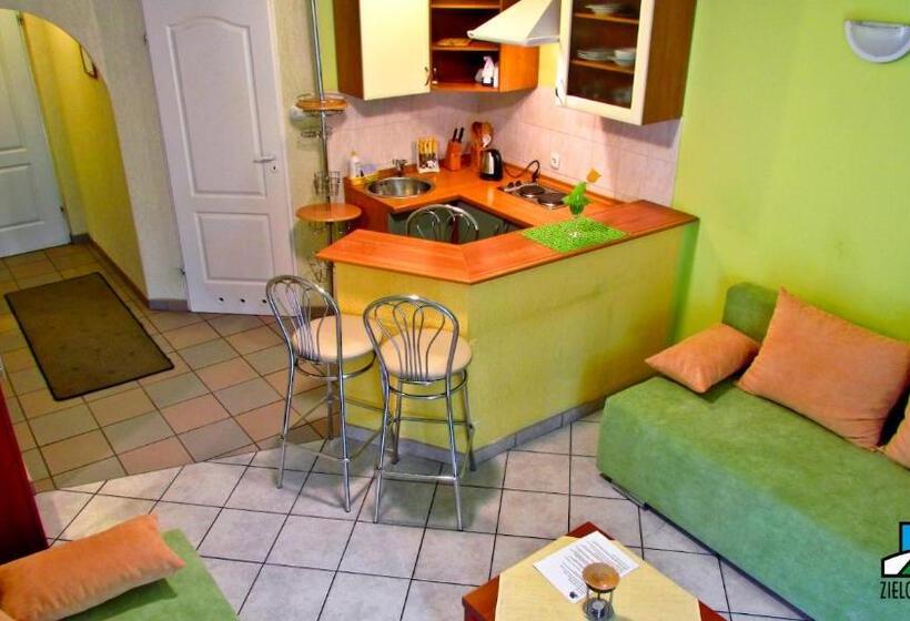 Студия Классика, Zielony Domek