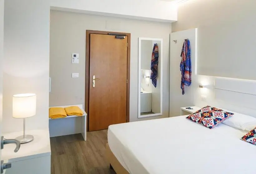 バルコニー付きスタンダードルーム, Una Hotels Imperial Beach Fano