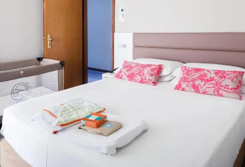 コンフォートトリプルルーム, Una Hotels Imperial Beach Fano