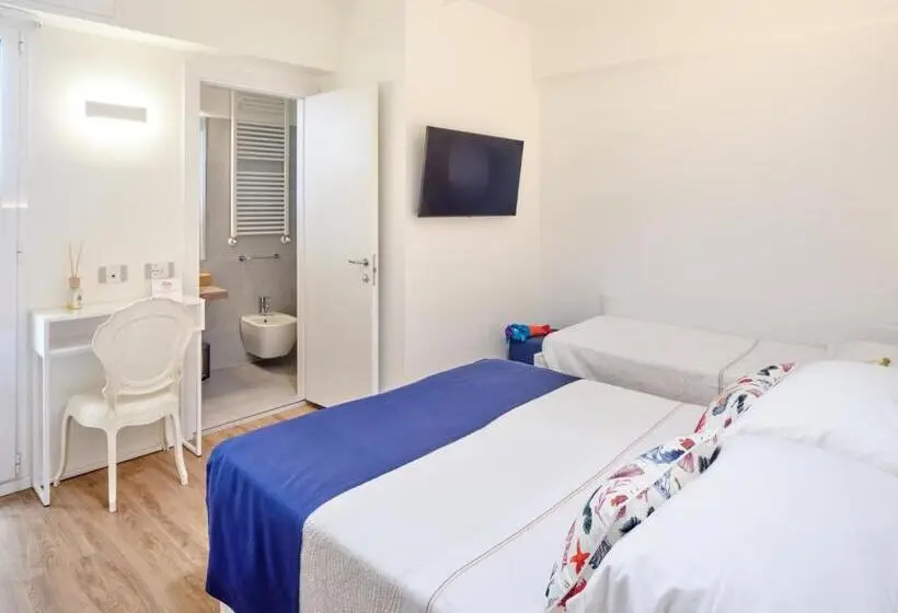 コンフォートトリプルルーム, Una Hotels Imperial Beach Fano